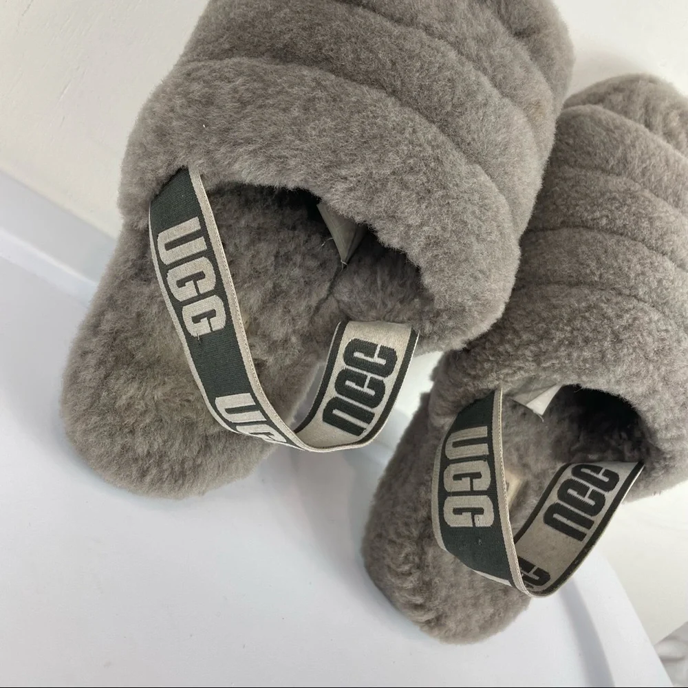 UGG Fluff Yeah Platform Slide Slipper Grey Sheepskin Sz 9